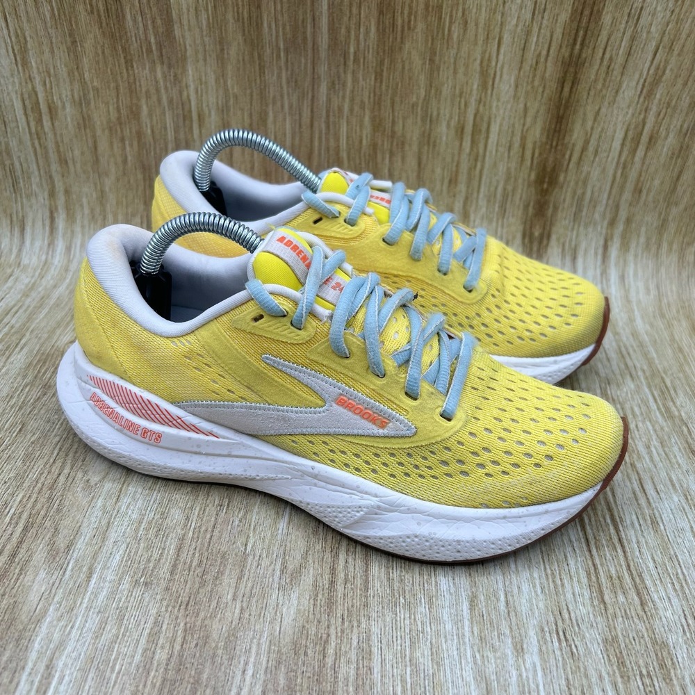 Brooks Adrenaline GTS 24 Women's 6.5 Cyber Vermillion/Seedpearl Running Shoes